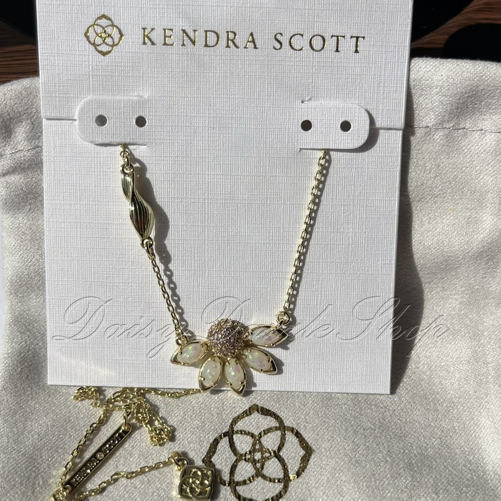 ✨New Kendra Scott Pink Mix Gold Plated Anya Flower Short Pendant Necklace 🌼